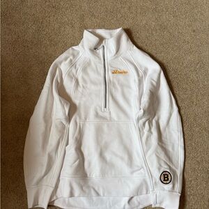 Women’s Lululemon Boston Bruins half-zip pullover